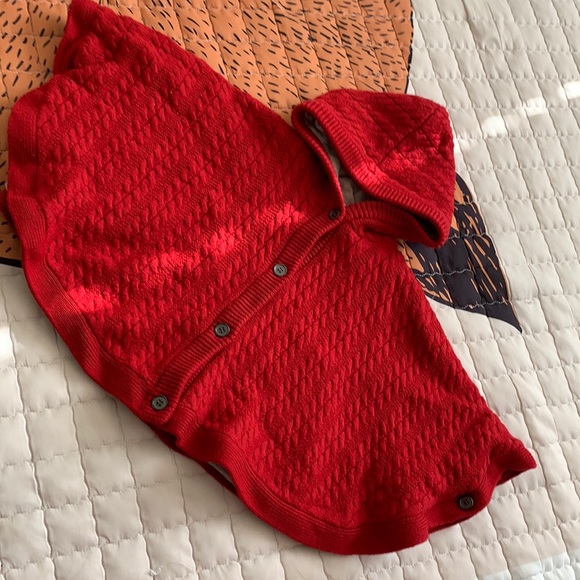 100% Auth Burberry kids red poncho cape knitted top